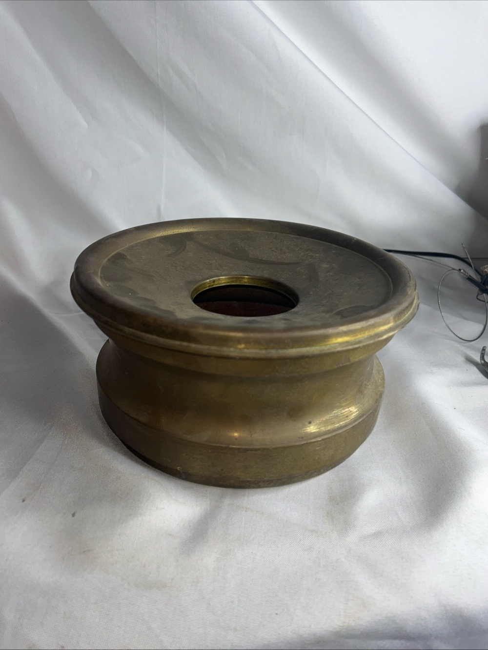 Rate antique/ vintage heavy cast solid brass / bronze cuspidor spittoon historic